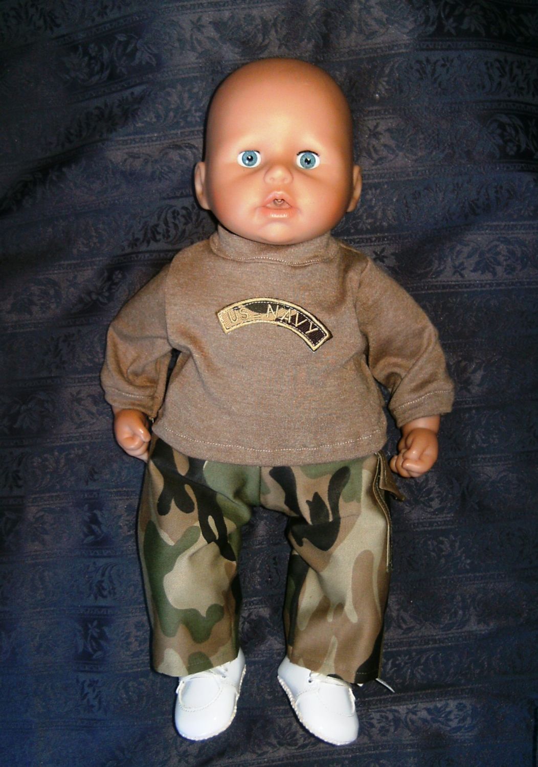 Doll's sweatshirt and cargo pants to fit the 18 inch high George doll