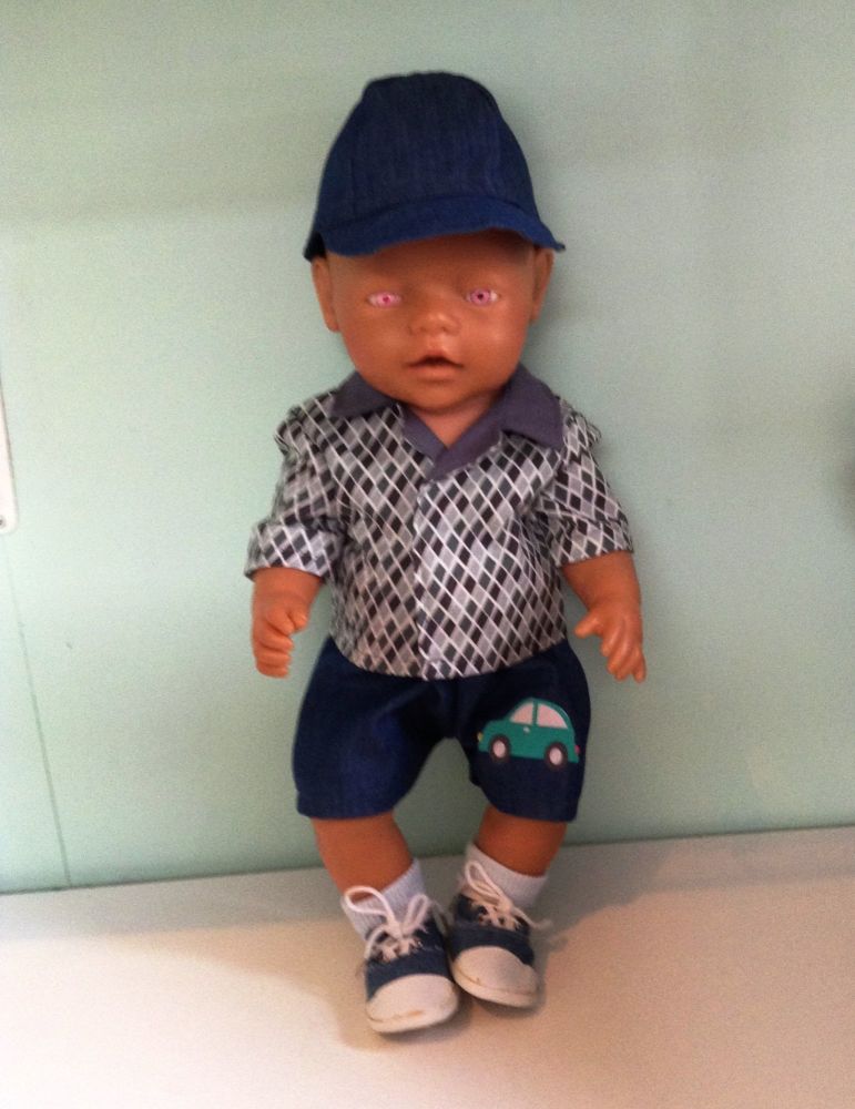Doll's shirt, shorts and baseball hat set