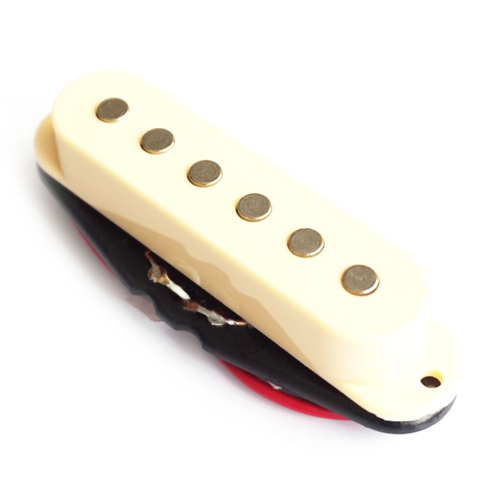 Vintage style Stratocaster pickup suitable for neck or bridge position  R/H
