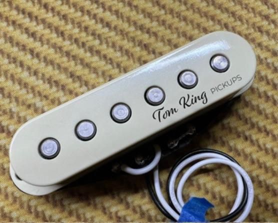 Stratocaster pickup with staggered pole pieces for left hand guitar RW/RP