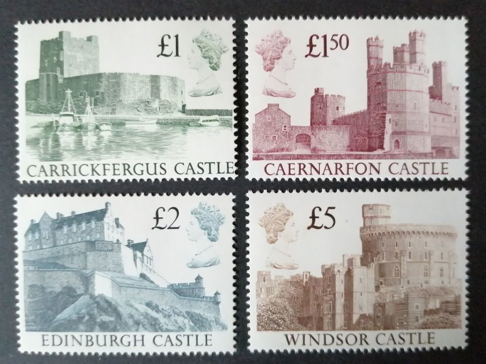 British Stamps 1988 SG 1410-13 Castles - MINT (P366)