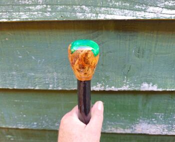 IRISH BLACKTHORN WALKING STICK WITH A BURL OAK AND RESIN HANDLE SKU349EW