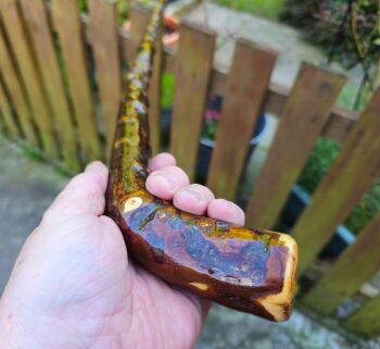 A BEAUTIFUL IRISH BLACKTHORN WALKING STICK WITH BEAUTIFUL COLOUR 520EW