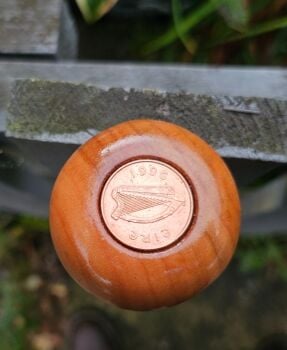 IRISH BLACKTHORN WALKING STICK WITH A BEECH HANDLE AND AN OLD IRISH EMBEDDED COIN 725EW