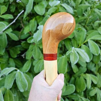 IRISH GORSE WALKING STICK WITH A CHILEAN BEECH HANDLE AND A PADAUK SPACER 713AL