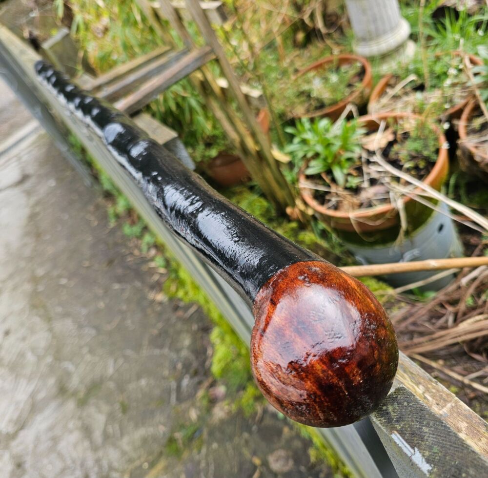 A big heavy lump of Irish blackthorn 950 grams and 36 inches long 769ew