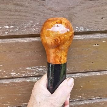 HEAVY IRISH CRAB APPLE WITH A BURL ELM HANDLE AND A IRISH TOKEN EMBEDED IN HANDLE 853EW