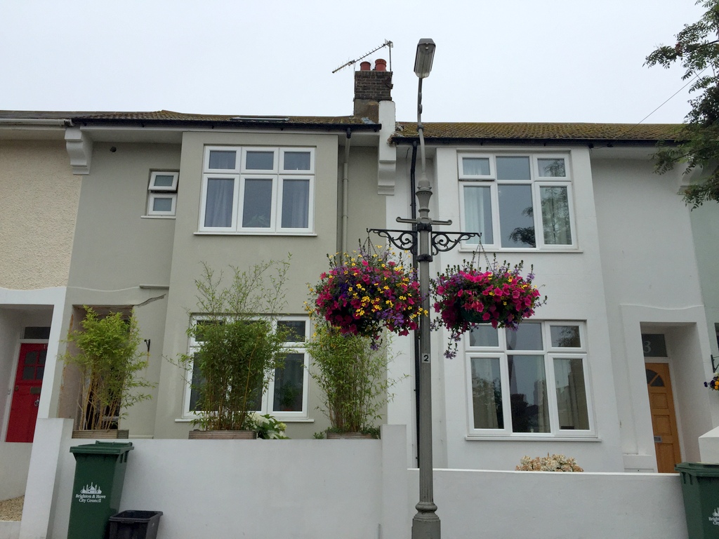kemp town gardening group hanging basket 2015