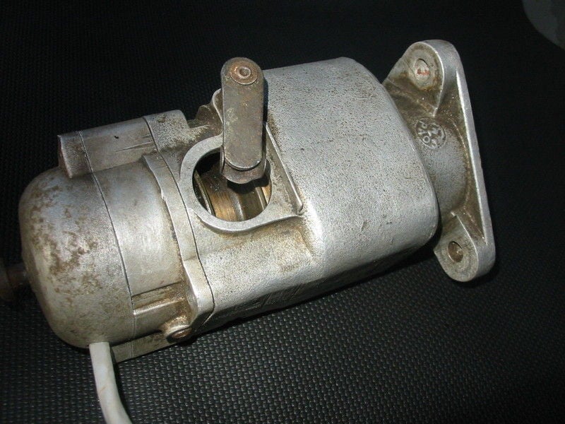 Electronic Ignition fitted to a Lucas K2F magneto