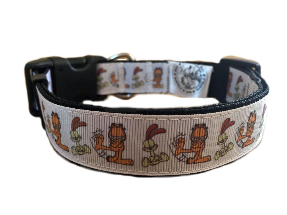 Garfield And Odie Character Repeat Print Adjustable Dog Collar
