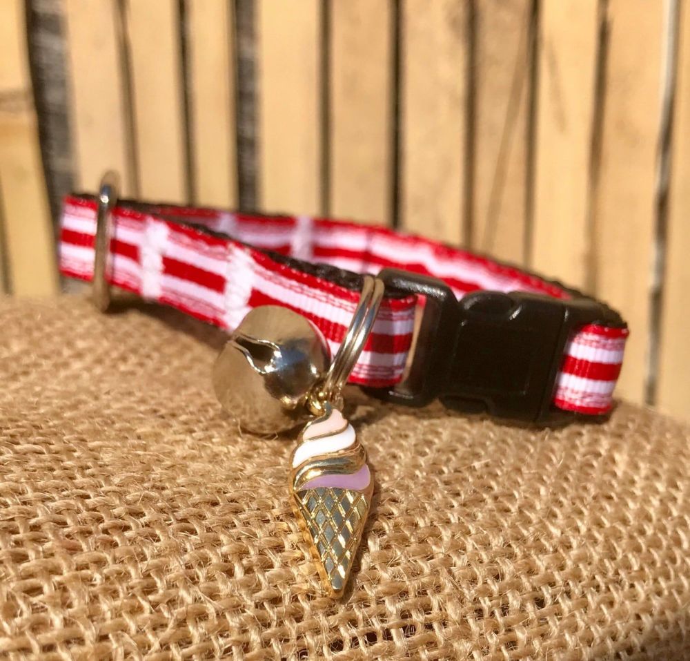 Deckchair Red And White Stripe Fun At The Fair Adjustable Cat Collar