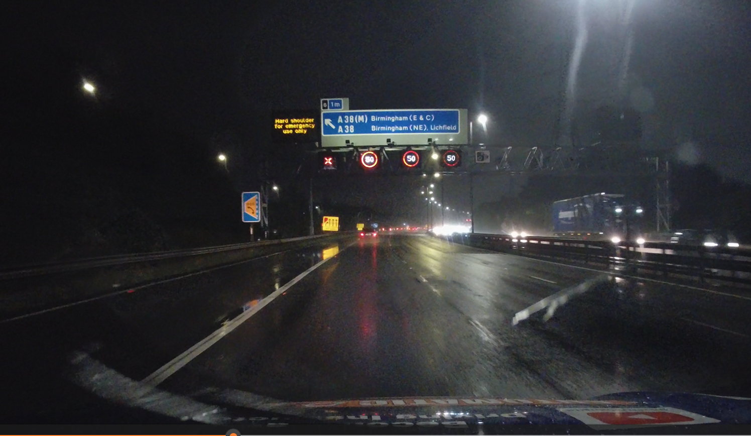  Theory Test Tip: Think "Colour-Coded Safety"  Mastering this simple colour-coding system doesn't just score you points on the test; it makes you a much more aware and safer driver when you finally hit the fast lane. The studs are a vital navigation aid, especially in poor visibility like heavy rain or fog.