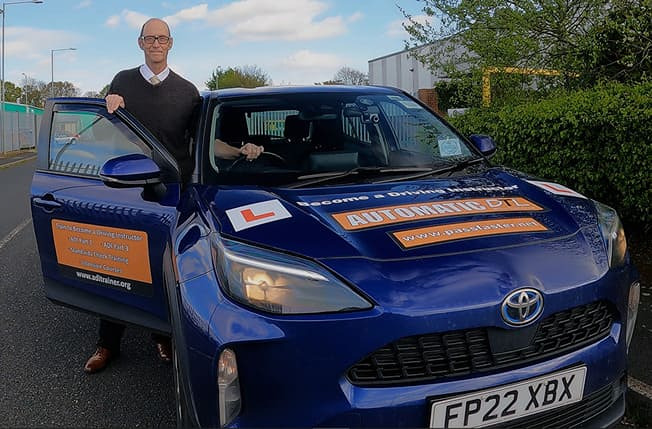 Teaching Roundabouts using KUSC  If they get something wrong or a struggling with something then go through KUSC to find out what and why.  If a pupil struggles with gaps on roundabouts as an example. Is it  Knowledge - They don't know what a big enough gap is? Understanding - They don't know when to start looking or how to use blockers  Skill - The are not good with clutch control  Confidence - They don't want to pull out and kangaroo or stall the car  When you understand the issue you can go and work on it