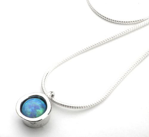 Silver chain with & pendant with round opal - Aviv