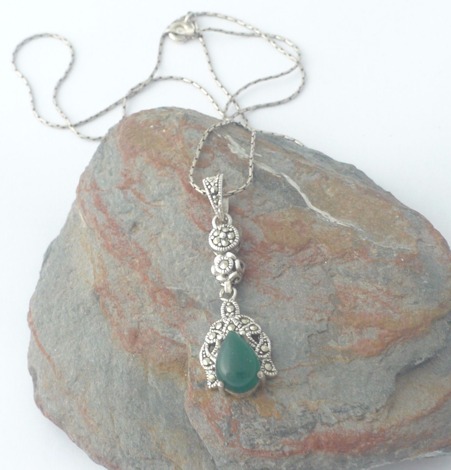 Green Agate silver  Necklace   (J02N)