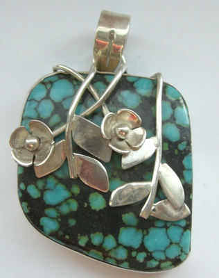 Blue turquoise silver flower pendant (TP02)