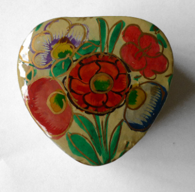 Kashmir Trinket Box Heart shaped cream with Flowers (801)