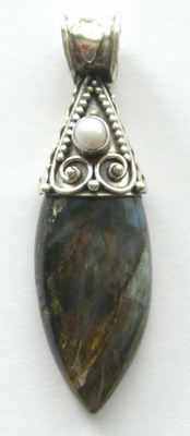 Labradorite Silver Pendant with Pearl  (LABPP34)