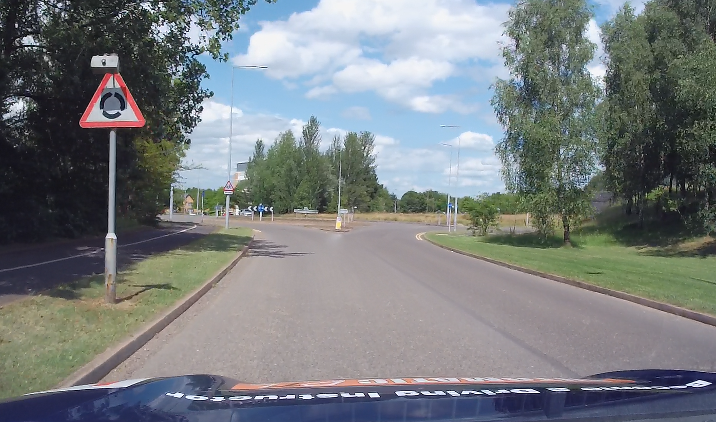Everything starts here. If the pupil spots it late:      They rush    They panic    They make poor decisions  Teach them to look for:      Warning signs    Road markings    Changes in traffic flow  Coaching:  &acirc;What tells you there&acirc;s a roundabout ahead?&acirc;