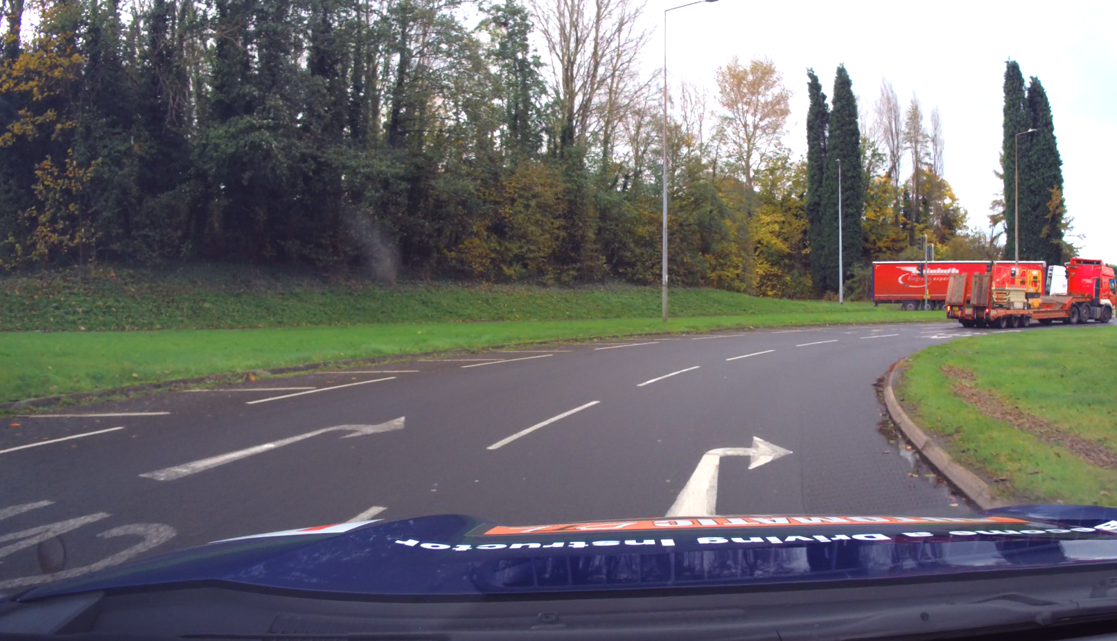 6. Choice of Lanes Before the Roundabout  Lane choice must be made early.  Late decisions lead to:      Swerving    Hesitation    Poor positioning  Teach:  &acirc;What lane do you need&acirc;and when do you need it?&acirc;  Then confirm with:  Road signs and markings