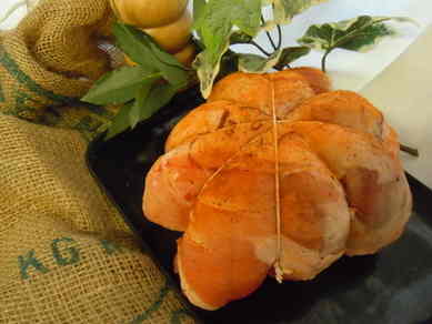 Boneless minted shoulder cushion of English Lamb