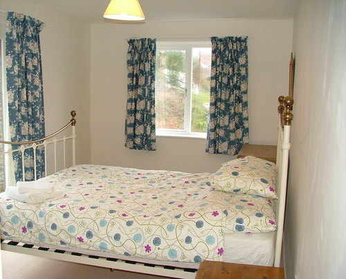 guest bedroom rose cottage
