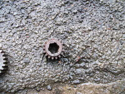 	 burman ariel b52 main shaft end cog 17 t
