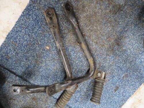 yamaha rd125 rear foot rsts and brackets