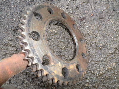 triumph tiger cub clhain wheel