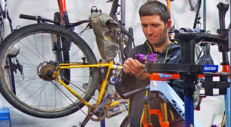 Guy Martin, Guinness Record for cycling around the coast of Britain, Cyclin