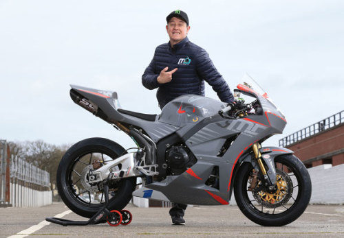 John McGuinness to ride rival Michael Dunlops MD Racing Supersport