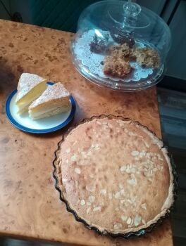 Garway Lodge Guest House, Bikers Welcome, Torquay, cake Garway Lodge Guest House, Bikers Welcome, Torquay, cake