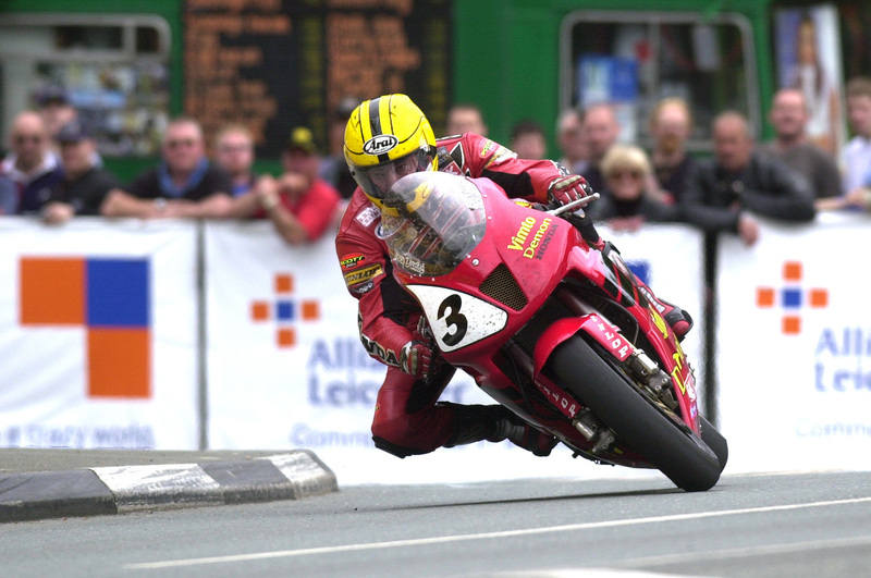 Joey Dunlop at the Isle of Man TT 2000