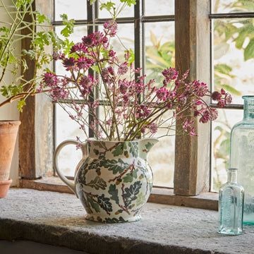The Oak 3 Pint Jug is great to put flowers in or to use as a water jug