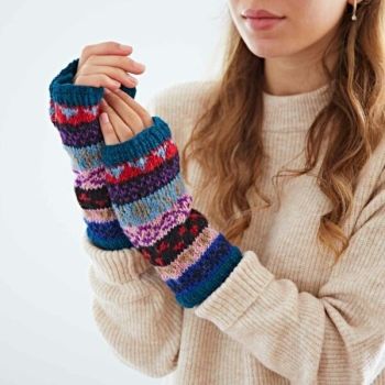 Keep hands warm with these colourful Woollen Fairisle Handwarmer Gloves