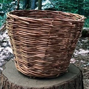 There are a number of Rural Craft experiences including this Traditional Basket Weaving Course in Surrey