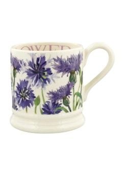 This is a lovely Cornflower half pint mug