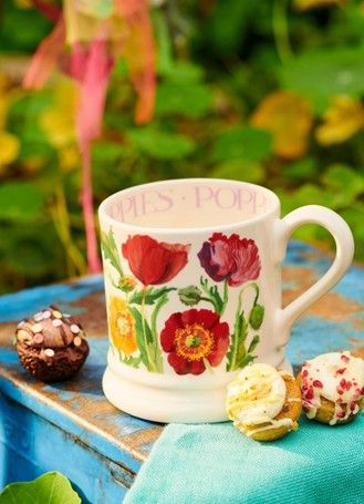 This is the Poppy 1/2 Pint Mug from Emma Bridgewater This is the Poppy 1/2 Pint Mug from Emma Bridgewater