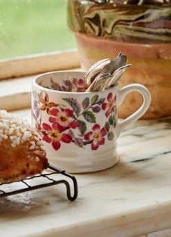 Emma Bridgewater has lots of very pretty floral mugs such as this Wild Rose mug Emma Bridgewater has lots of very pretty floral mugs such as this Wild Rose mug