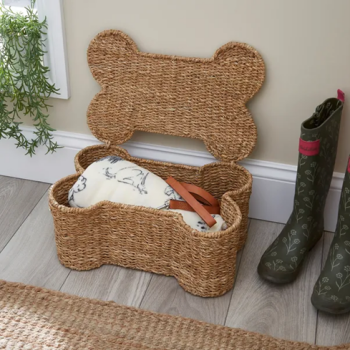 For dog owners and lovers, how about this Bone Shaped Seagrass Storage Basket? For dog owners and lovers, how about this Bone Shaped Seagrass Storage Basket?