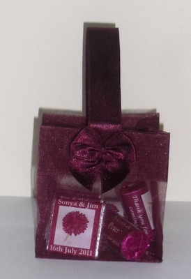 WINE ORGANZA FILLED TOTE FAVOUR (mini chocs & love hearts inside and bubbles as optional extra)