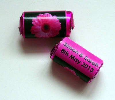 BRIGHT PINK GERBERA ON PINK BACKGROUND - love hearts (2 sizes)