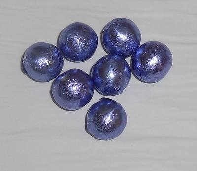 LILAC FOILED CHOCOLATE BALLS