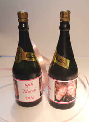 PHOTO - bubbles (bottle shaped)