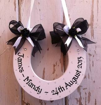 PERSONALISED WOODEN HORSESHOE (choice of colours)