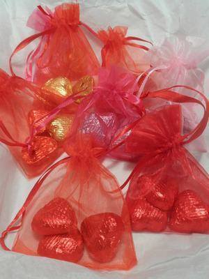 FOILED HEARTS ORGANZA BAGS - 3 hearts in each