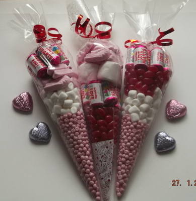 VALENTINE SWEET CONES