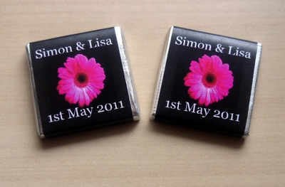 PINK GERBERA ON BLACK BACKGROUND - mini 4.5g chocolate favour