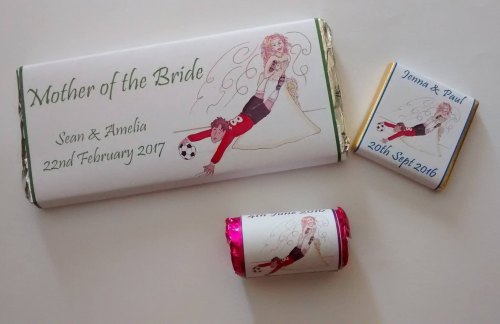 RUNAWAY FOOTBALLER - mini 4.5g chocolate favour