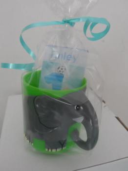 ELEPHANT CHOC 'n' MUG - 40g personalised bar in child's plastic mug